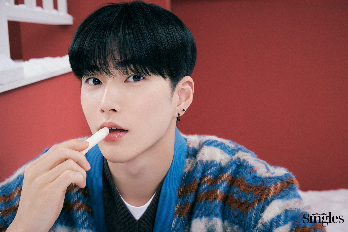 유이크 바이옴 베리어 멜팅 모이스처 립밤과 라이즈 승한이 등장하는 화보